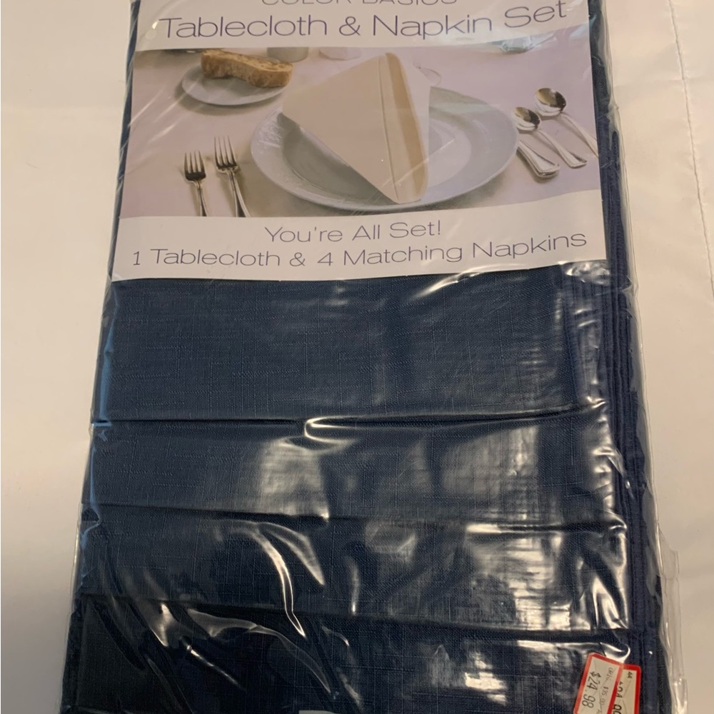 Bardwil Linens Tablecloth and Napkins